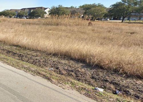 000 Easthaven Blvd, Houston, TX, 77017 | Card Image