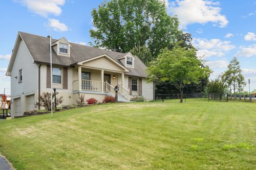 93 Hilltop Dr, Columbia, TN, 38401-4774 | Card Image