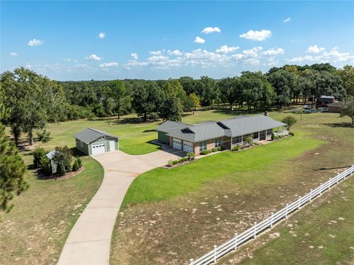 2833 Centerhill Cir, Bellville, TX, 77418-4103 | Card Image