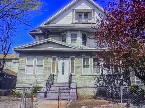 144 Lakewood Ave, Jamaica, NY, 11435 | Card Image