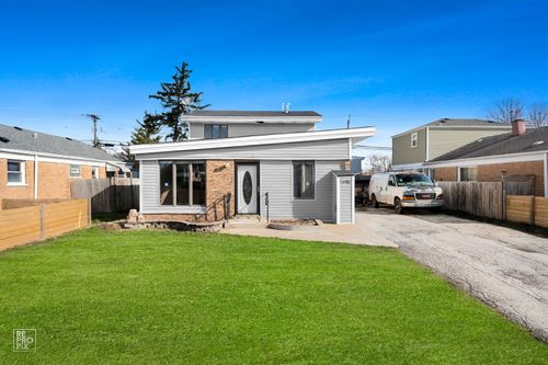 4680 W 83rd St, Chicago, IL, 60652-3020 | Card Image