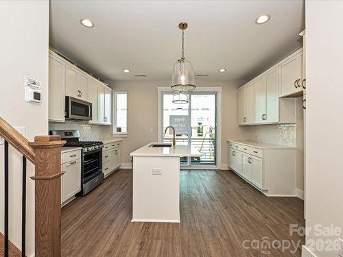 eqx0103-1316 Walter Taylor Way, Charlotte, NC, 28206 | Card Image