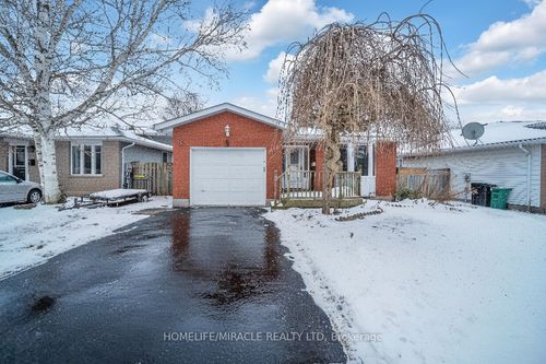 261 Country Hill Dr, Kitchener, ON, N2E2C1 | Card Image