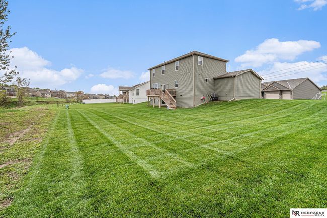 18514 Olive Cir, House other with 4 bedrooms, 4 bathrooms and 3 parking in Omaha NE | Image 36