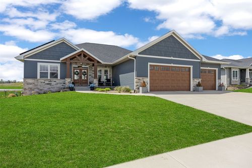 1601 Heartland St, Fairfax, IA, 52228-9003 | Card Image