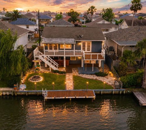 579 Warsaw St, Bayou Vista, TX, 77563-2605 | Card Image