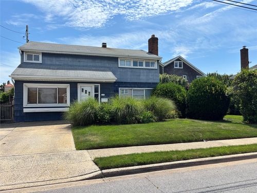 25 Pinehurst St, Lido Beach, NY, 11561-5022 | Card Image