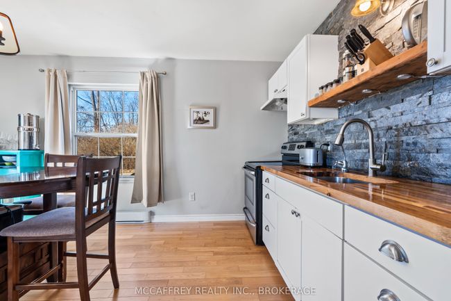 243 County Rd 17, House other with 2 bedrooms, 1 bathrooms and 6 parking in Newburgh ON | Image 12