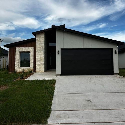 2218 N Piedra Ave, Edinburg, TX, 78542-8031 | Card Image