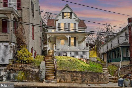 9 Church St, GLEN ROCK, PA, 17327-1101 | Card Image