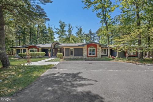 1 Braddocks Mill Ct, MEDFORD, NJ, 08055-8127 | Card Image