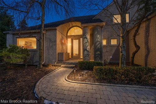 1-1603 Franklin Hills Drive, Bloomfield Hills, MI, 48302 | Card Image