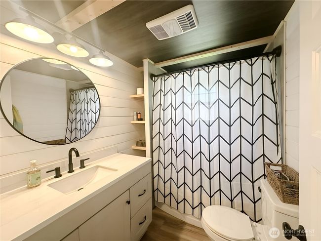 Bathroom | Image 12