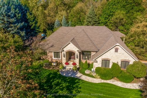 18 Parkshore Pl, Carlisle, ON, L0R1H1 | Card Image