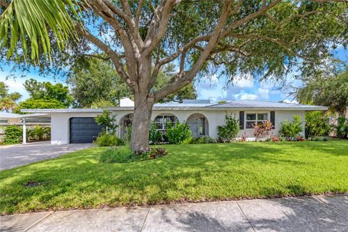 324 Beach Rd, VENICE, FL, 34285-3708 | Card Image