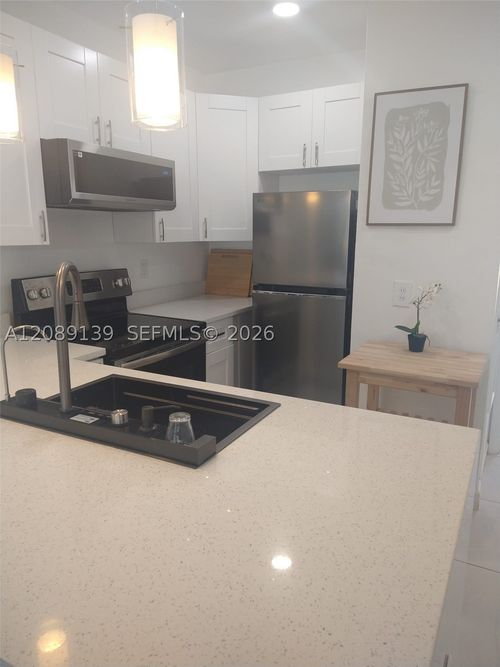 122-600 Layne Blvd, Hallandale Beach, FL, 33009-6548 | Card Image