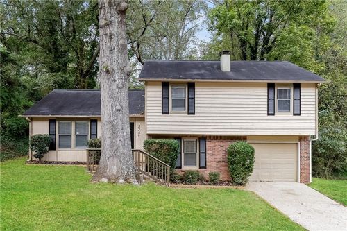 3352 Herrenhut Rd, Lithonia, GA, 30038-2633 | Card Image