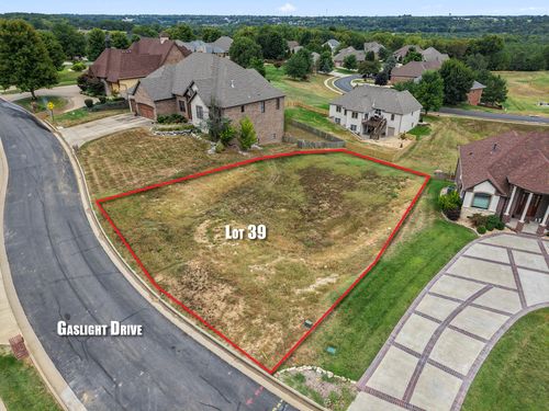1532 W Gaslight Dr, Springfield, MO, 65810-2775 | Card Image