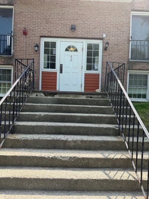 apt-14-82 Boylston Ln, Lowell, MA, 01852-5559 | Card Image