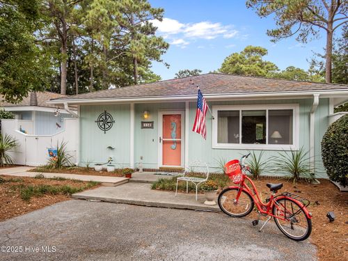 114 Lagoon Ln, Pine Knoll Shores, NC, 28512-6305 | Card Image