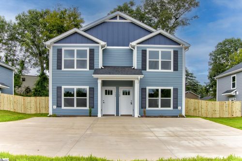 16 Catawba Ave, Greenville, SC, 29611-3611 | Card Image