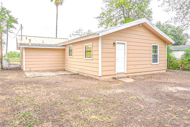 201 Monterrey St, House other with 4 bedrooms, 2 bathrooms and null parking in Alice TX | Image 28