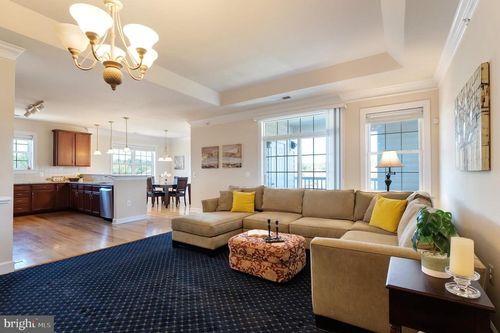 apt-306-15251 Royal Crest Dr, HAYMARKET, VA, 20169-6223 | Card Image