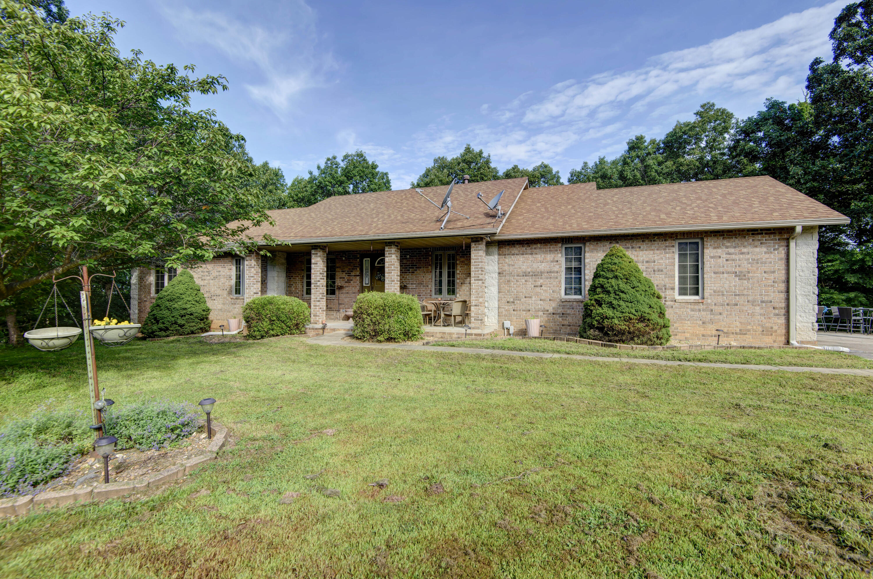 Munson Hill Dr, Marshfield, MO 65706