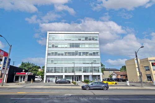 103-105-2828 Bathurst St, North York, ON, M6B3A7 | Card Image