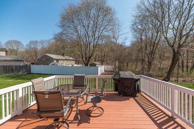 6 Saint Peters Ln, House other with 3 bedrooms, 3 bathrooms and 4 parking in Gloucester MA | Image 12