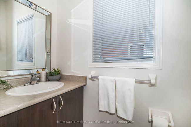 12 Hickman Rd, House attached with 4 bedrooms, 4 bathrooms and 2 parking in Ajax ON | Image 5