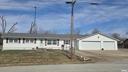 2424 Jones St, Eldorado, IL, 62930-1162 | Card Image