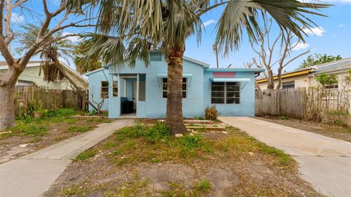 154 146th Avenue E, MADEIRA BEACH, FL, 33708 | Card Image