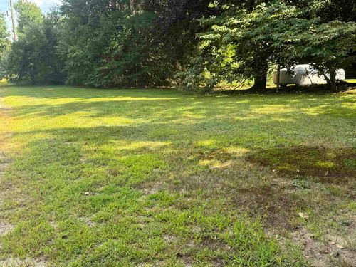 15 Essex Dr, Raymond, NH, 03077-2607 | Card Image