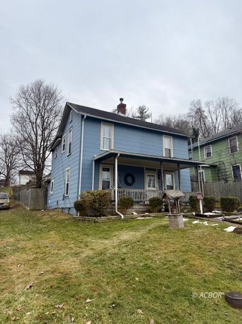 20 Maple St, Glouster, OH, 45732-1252 | Card Image