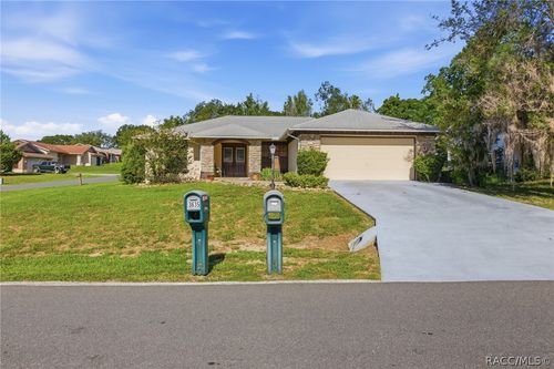 3632 N Honeylocust Dr, Beverly Hills, FL, 34465-3342 | Card Image