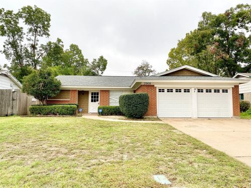 2908 Lisa Ln, Arlington, TX, 76013-2036 | Card Image
