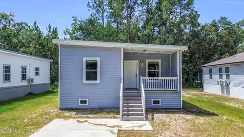 6091 E Adams St, Bay Saint Louis, MS, 39520-8373 | Card Image