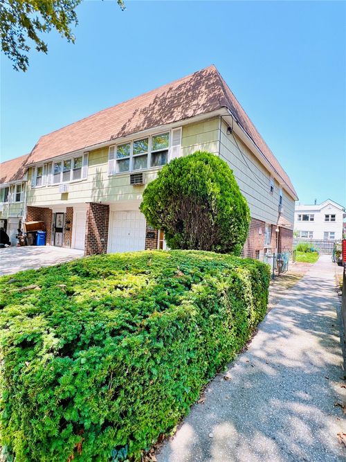 14-240 68th Ave, Douglaston, NY, 11362-1867 | Card Image