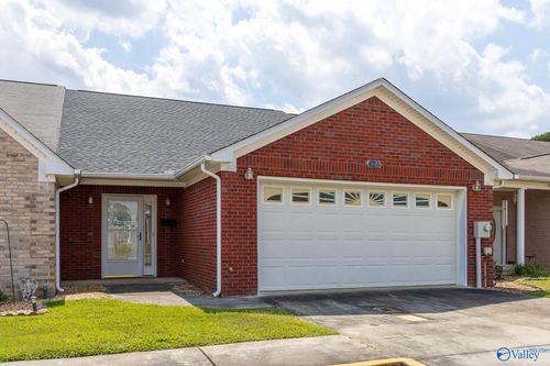 105 Canterbury Cir, Athens, AL, 35611-2380 | Card Image