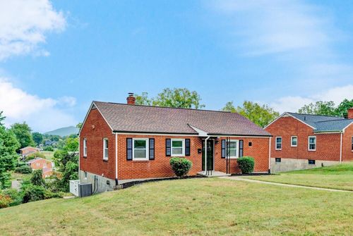 2811 Ordway Dr Nw, Roanoke, VA, 24017 | Card Image