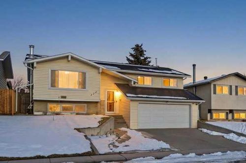 171 Rundlefield Cres Ne, Calgary, AB, T1Y2V8 | Card Image