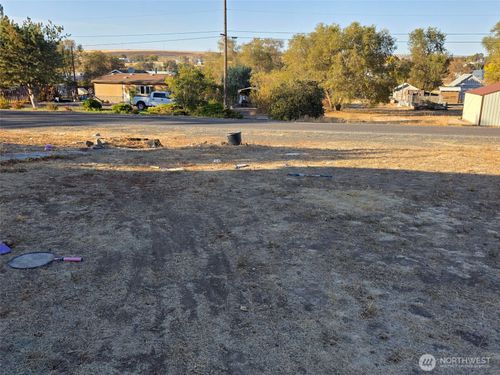 203 W 1st St, Lind, WA, 99341 | Card Image