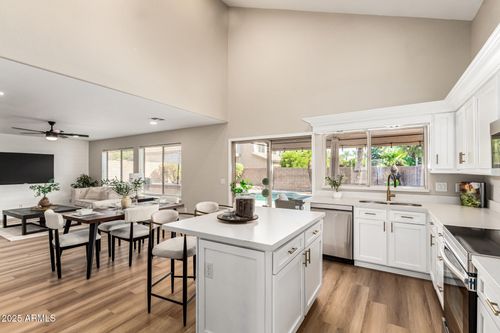 3033 E Millbrae Ln, Gilbert, AZ, 85234-1534 | Card Image