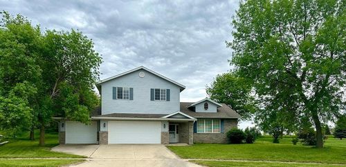 1206 Canoga Park Dr, Marshall, MN, 56258-2581 | Card Image