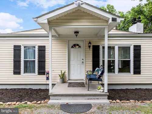 2757 E Lee Hwy, NEW MARKET, VA, 22844-3253 | Card Image