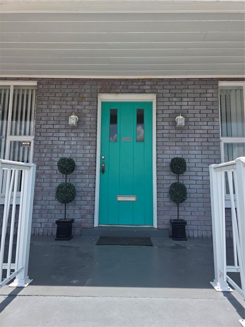 724 W Montrose St, CLERMONT, FL, 34711-2122 | Card Image