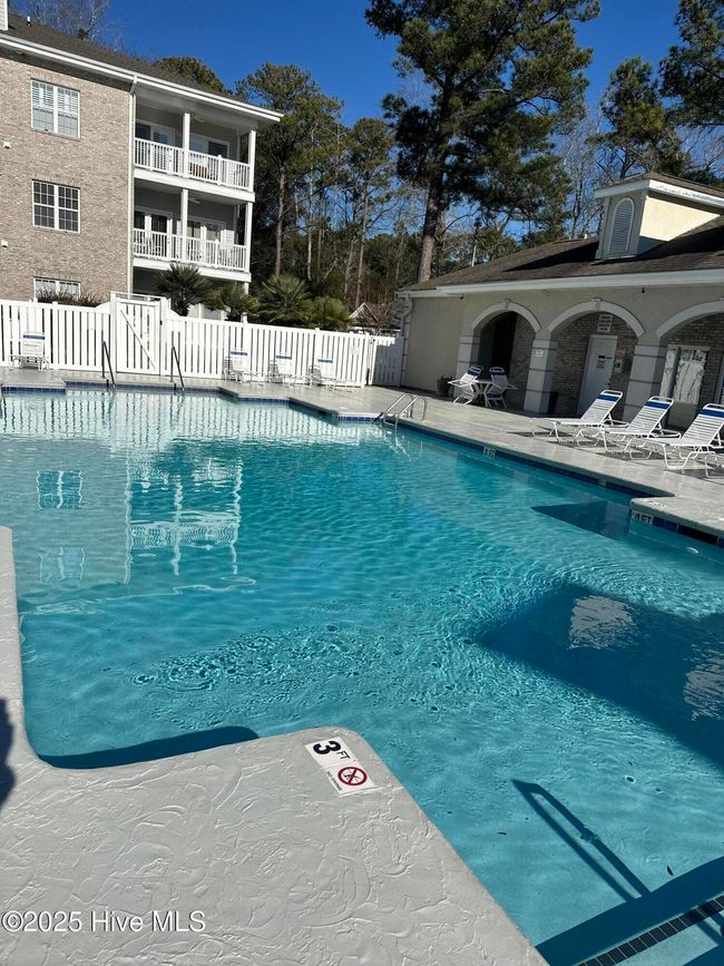 Outdoor Pool | Image 24