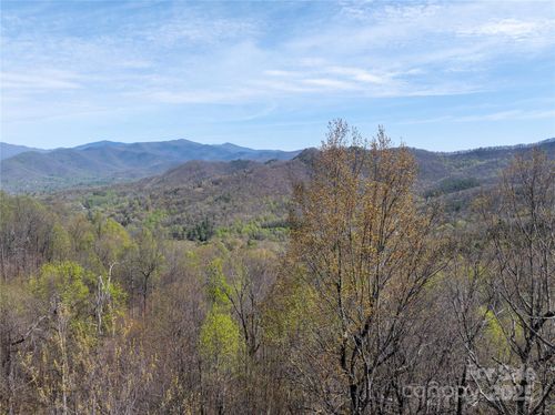 19 Crockett Ridge Rd, Black Mountain, NC, 28711-8935 | Card Image