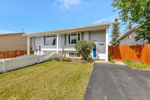 5206 35 Street, Lloydminster, AB, T9V1G9 | Card Image